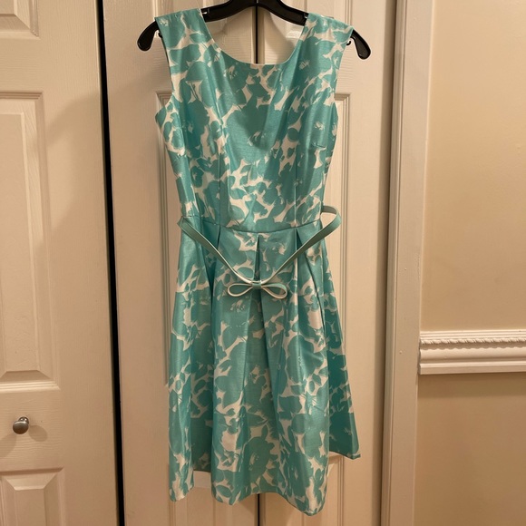 Danny & Nicole Dresses & Skirts - Floral dress